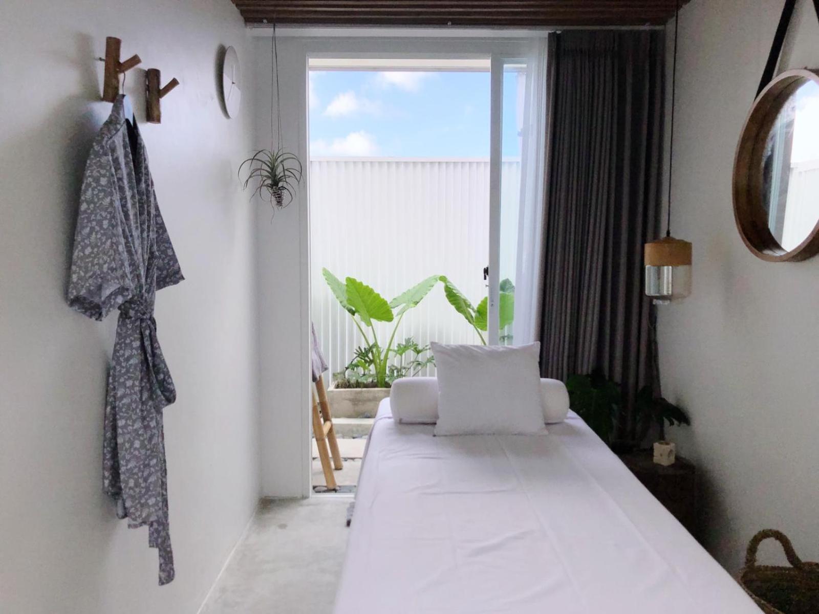 Lloyd'S Inn Bali Seminyak  Exterior photo